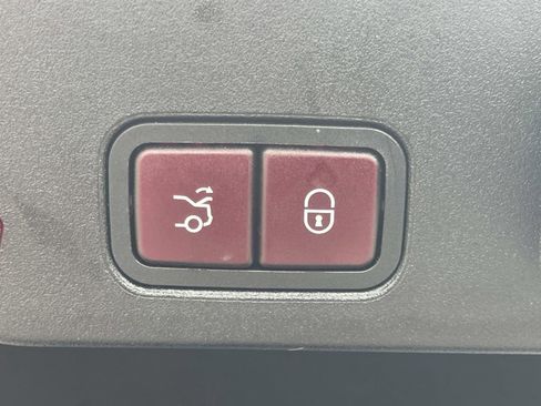 Used 2018 Mercedes-Benz SL 450 image 12