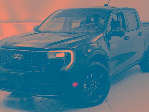 Certified 2025 Ford Maverick Lariat w/ Black Appearance Package image 6