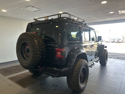 Used 2021 Jeep Wrangler Unlimited Sahara image 4