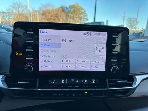 Used 2023 Toyota Sienna XLE image 24