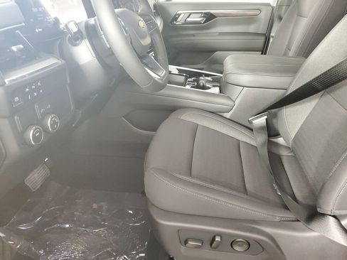 New 2026 Chevrolet Suburban LS image 11