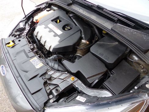 Used 2017 Ford Focus ST image 23