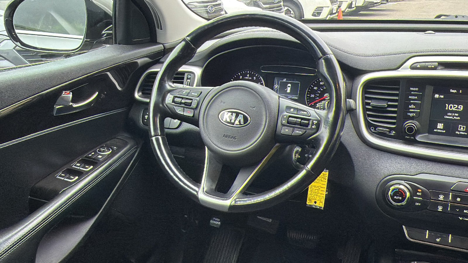 Used 2018 Kia Sorento AWD image 24