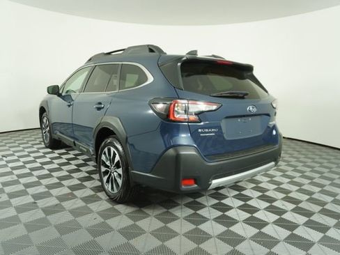 Used 2025 Subaru Outback Limited image 5
