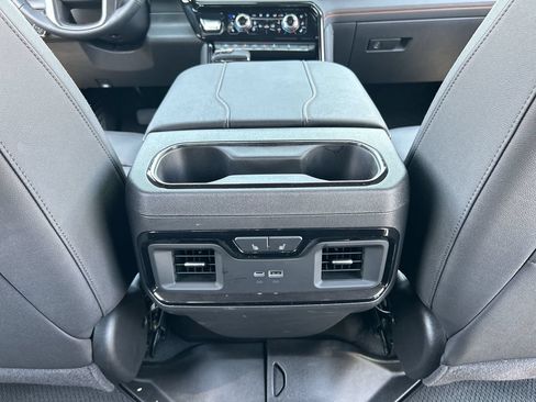 Used 2025 GMC Sierra 1500 AT4 w/ Technology Package AWD/4WD image 21
