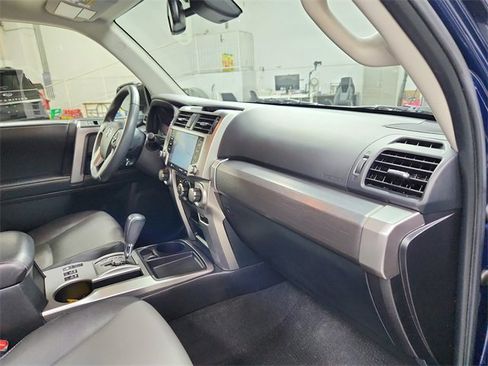 Used 2021 Toyota 4Runner SR5 Premium image 34