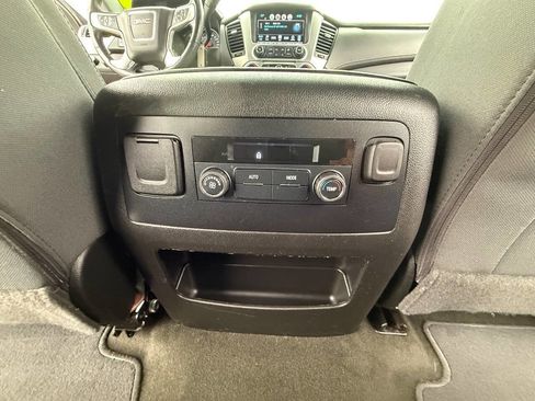 Used 2018 GMC Yukon SLE image 24