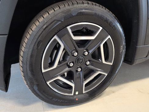 New 2026 Jeep Cherokee Laredo AWD/4WD image 9