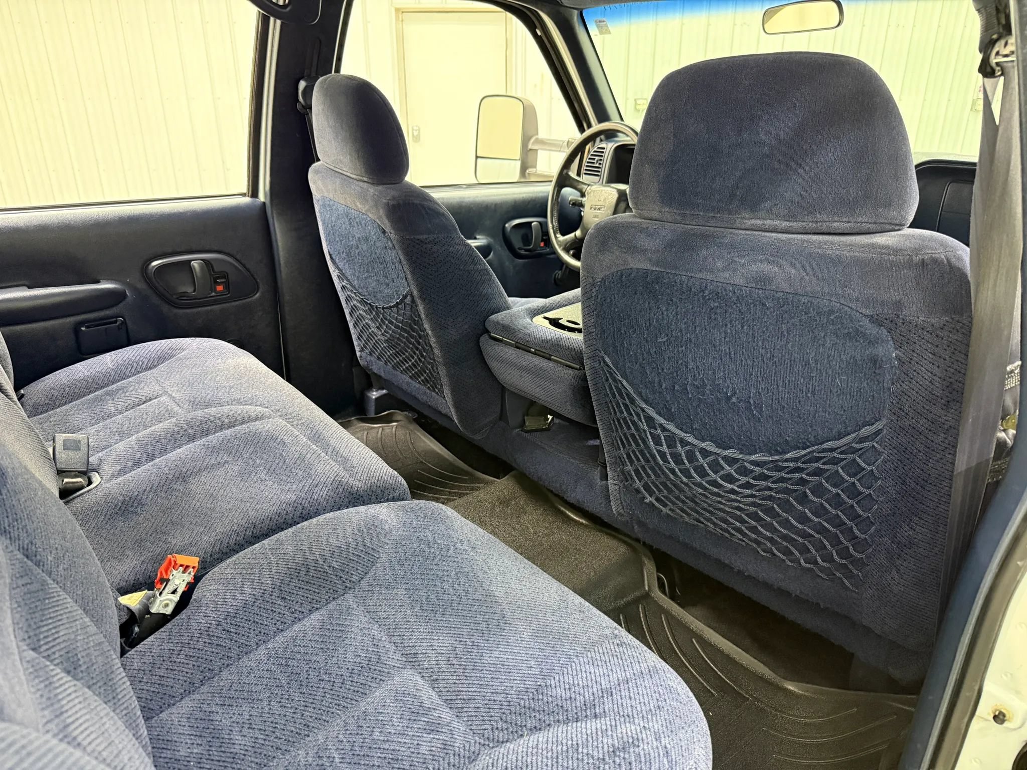 Used 1999 GMC Suburban 2500 AWD/4WD image 18