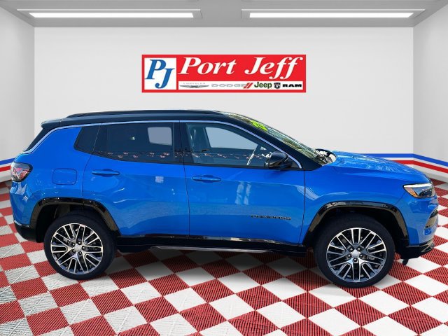Certified 2023 Jeep Compass Limited w/ Elite Group AWD/4WD image 3