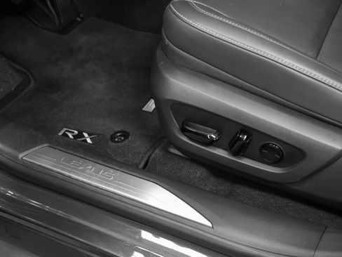 Used 2025 Lexus RX 350h AWD/4WD image 25
