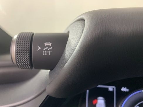 Used 2025 Lexus ES 300h F Sport w/ Accessory Package (Z2) image 29