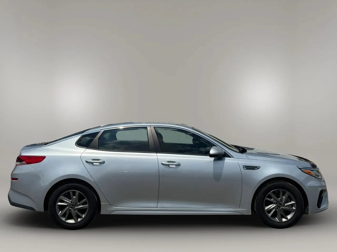 Used 2019 Kia Optima LX FWD image 4