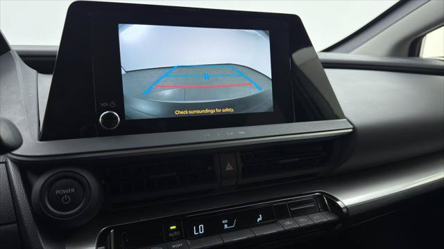 Used 2025 Toyota Prius LE FWD image 28