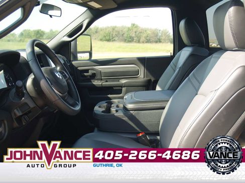 Used 2024 RAM 3500 Tradesman image 17