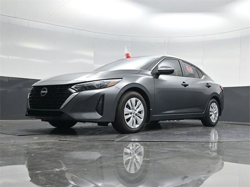 Used 2025 Nissan Sentra S image 50