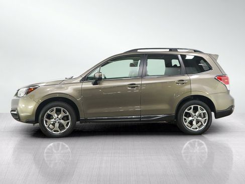 Used 2017 Subaru Forester 2.5i Touring AWD/4WD image 2