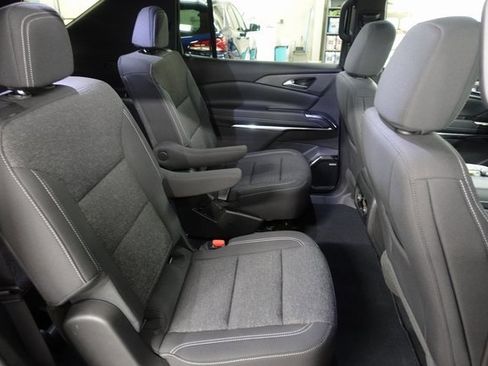 Used 2025 Chevrolet Traverse LT w/ Enhanced Driving Package image 25