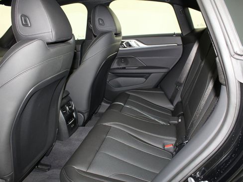 New 2025 BMW i4 xDrive40i image 24