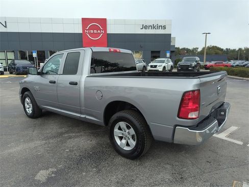 Used 2024 RAM 1500 Classic SLT image 6