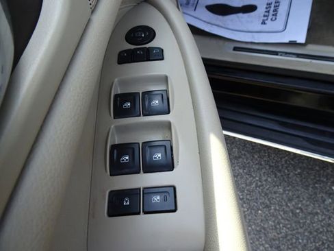 Used 2017 Cadillac Escalade Luxury AWD/4WD image 13