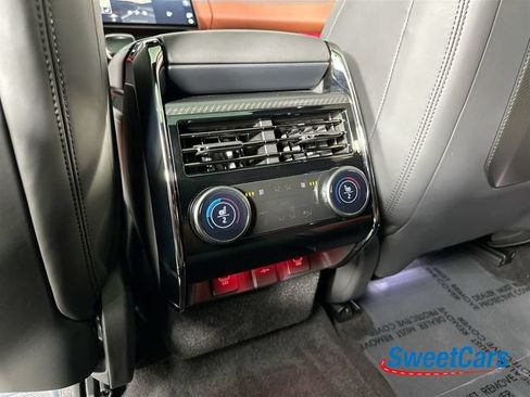 Used 2024 Land Rover Range Rover Sport AWD/4WD image 40