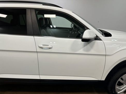 Used 2021 Volkswagen Atlas SE image 40