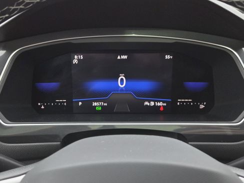 Used 2023 Volkswagen Tiguan SE R-Line image 29