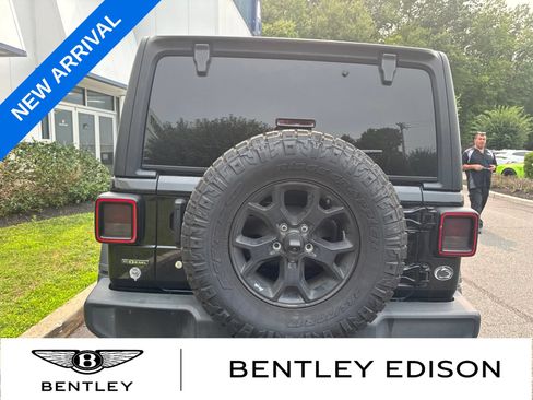 Used 2022 Jeep Wrangler Unlimited Sport AWD/4WD image 3