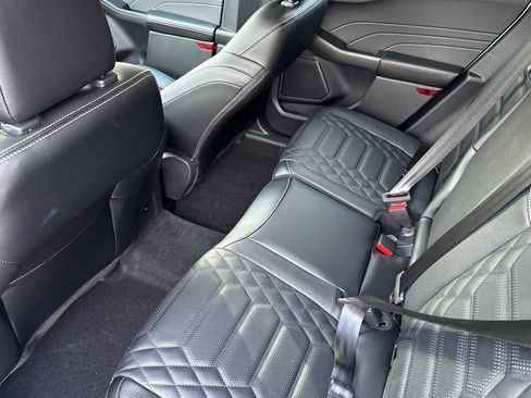 Used 2024 Ford Escape SE w/ PHEV Premium Package image 12