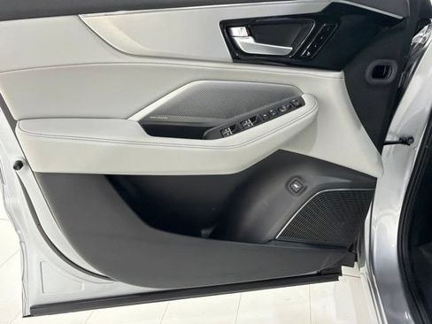 Certified 2026 Acura MDX SH-AWD w/ Technology Package image 10