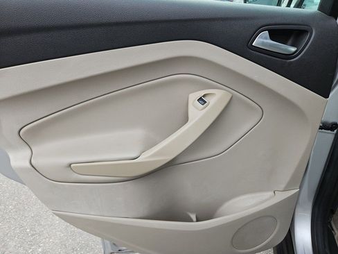 Used 2014 Ford C-MAX SE image 25