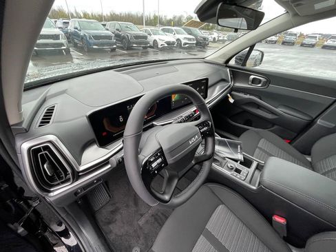 New 2026 Kia Sorento LX image 9