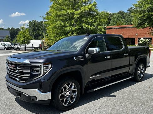 Used 2023 GMC Sierra 1500 SLT w/ SLT Premium Package AWD/4WD image 3