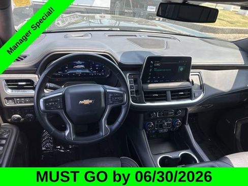 Used 2024 Chevrolet Suburban Premier AWD/4WD image 27