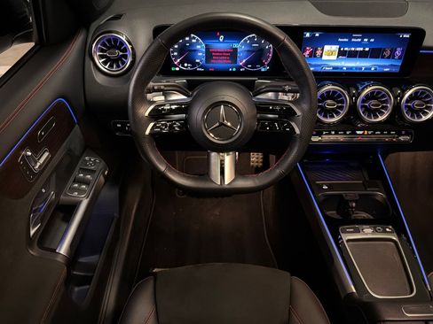 Used 2026 Mercedes-Benz GLB 250 image 13