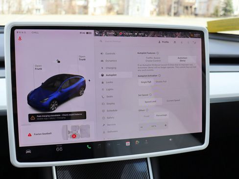 Used 2020 Tesla Model Y Long Range image 31