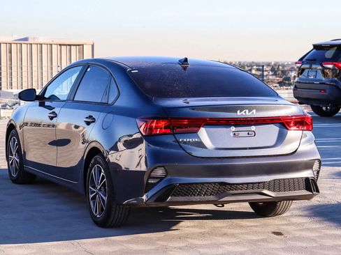 Used 2022 Kia Forte LXS image 6