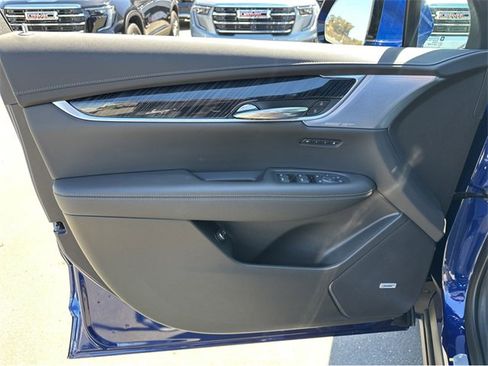 New 2025 Cadillac XT6 Premium Luxury w/ Technology Package image 5