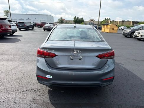 Used 2019 Hyundai Accent SE FWD image 6