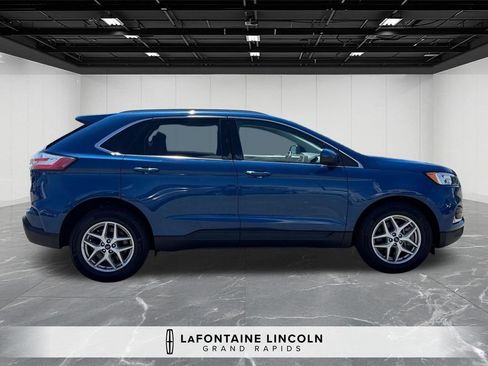 Used 2022 Ford Edge SEL w/ Convenience Package AWD/4WD image 6