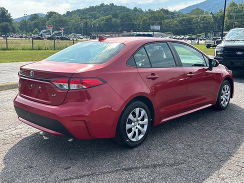 Used 2021 Toyota Corolla LE FWD image 8