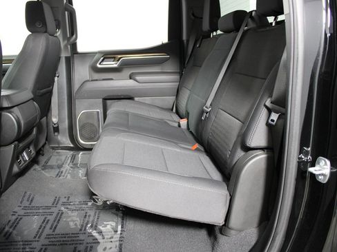 Used 2025 Chevrolet Silverado 1500 LT image 28