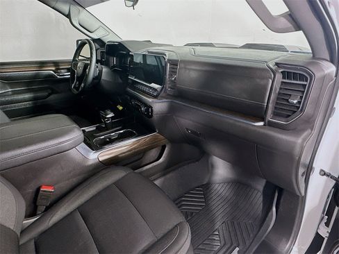 Used 2024 Chevrolet Silverado 1500 LT Trail Boss w/ Protection Package image 31