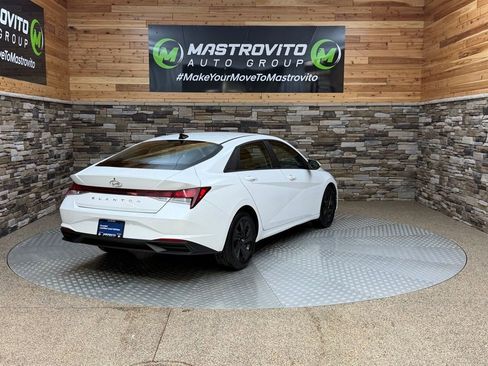 Certified 2023 Hyundai Elantra SEL image 9