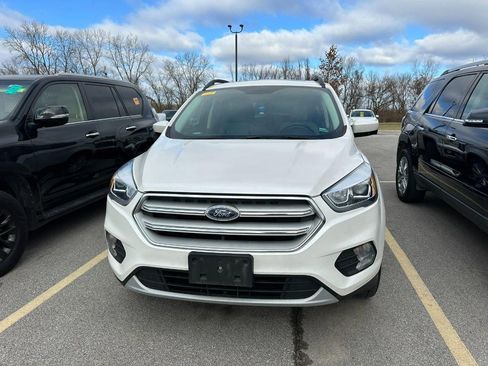 Used 2019 Ford Escape SEL image 2