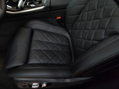 New 2026 BMW X5 xDrive50e image 13