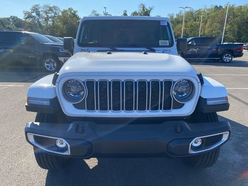 New 2025 Jeep Wrangler Unlimited Sahara w/ Safety Group AWD/4WD image 8
