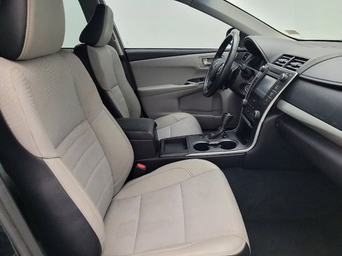 Used 2017 Toyota Camry SE image 21