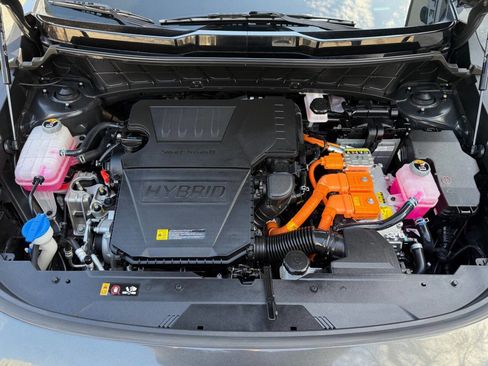 Used 2024 Kia Niro EX Touring image 45